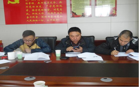 康正发为驾驶员解决入职手续、签定劳动合同。